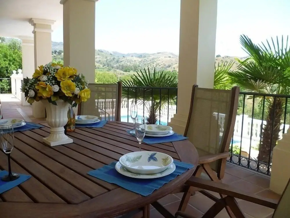 Great Villa - Heated Pool & Sauna