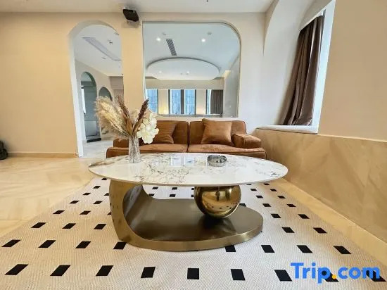 Yuli Homestay (Hefei Yushanxi Subway Station Aoyuan City Tiandi Branch)