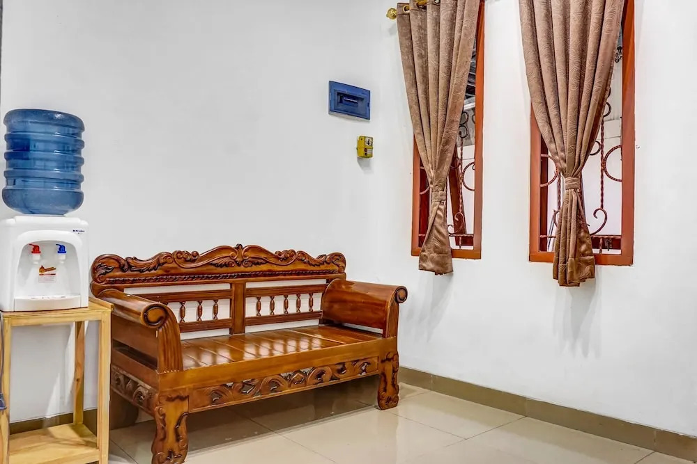 OYO 90846 Guesthouse Bintaro Asri Syariah