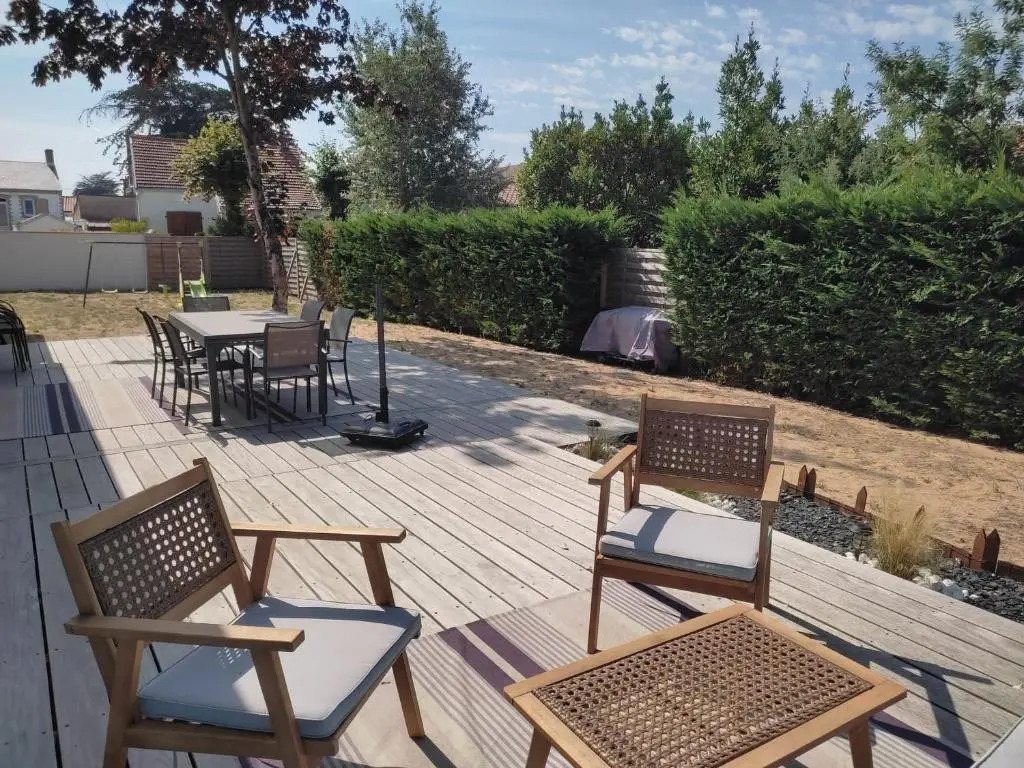 Maison proche plage, forêt et pistes cyclables avec jardin, barbecue et WIFI - FR-1-652-12