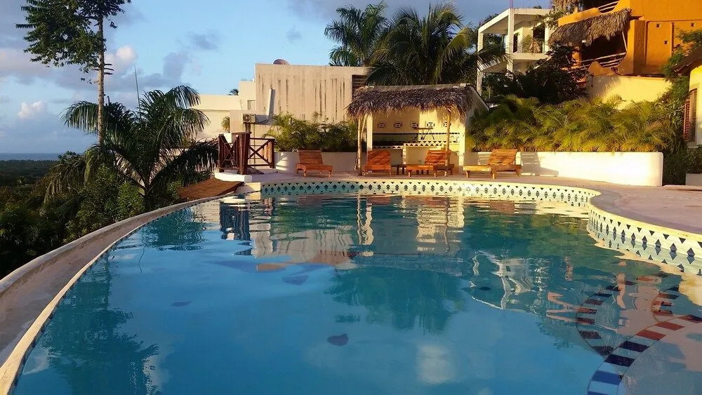 Villa Pina by Hostelsmates