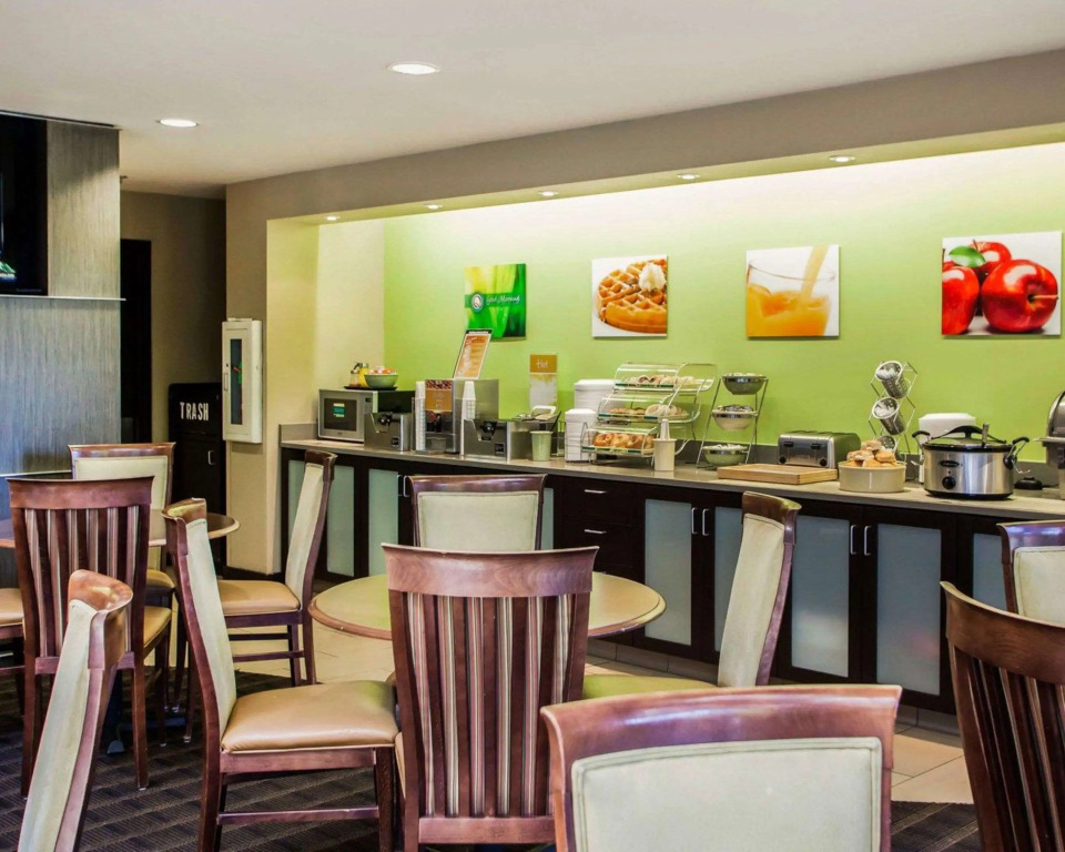 Quality Inn & Suites Peoria North