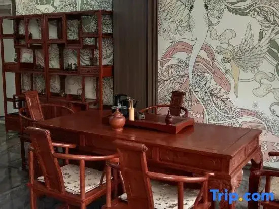 Juyi Ge Hotel