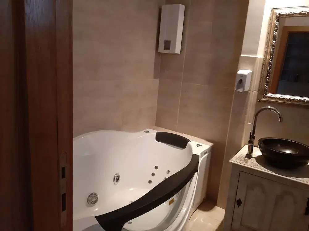 The Belgrade Hills Rooms and Suites