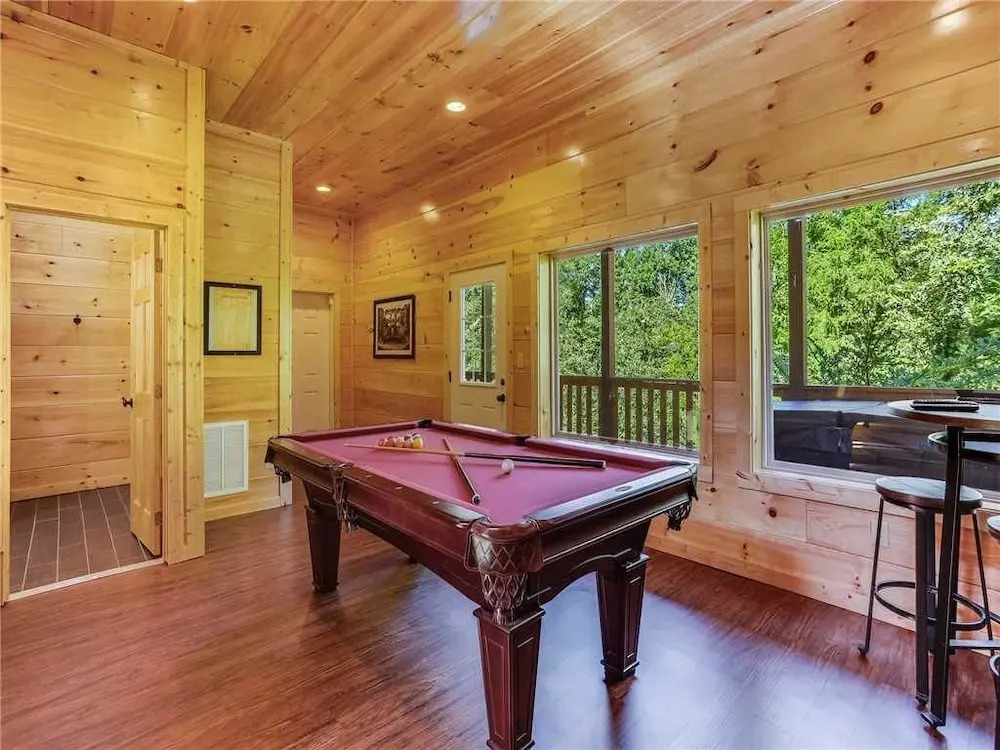 Splash of Moonshine - Two Bedroom Cabin