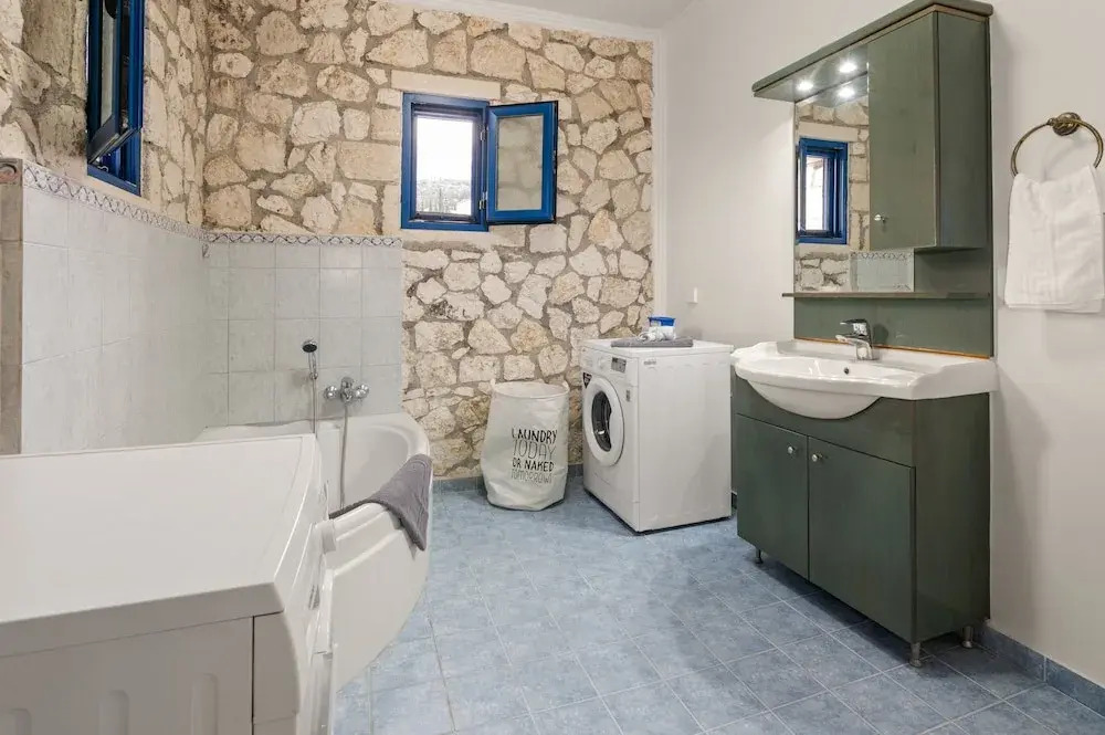 Stone House in olive Grove - former Denis Stone Villa