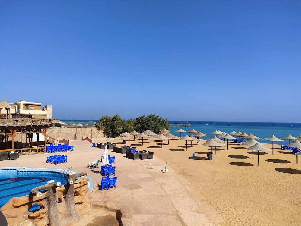 Alhayat Ain El Sokhna