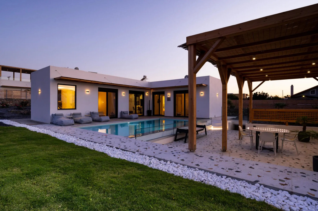 Sardines Luxury Villa 2