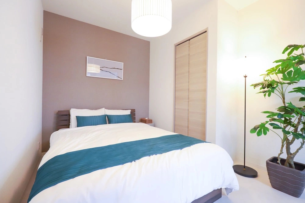 Urna Sands Hotel