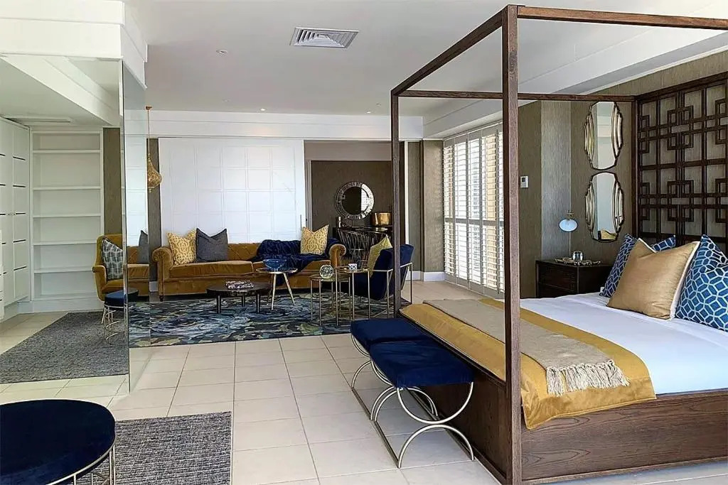 Clifton YOLO Spaces - Clifton Mansion Villa