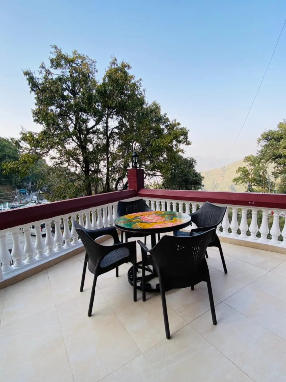 Mango Tree Courtyard Mussoorie