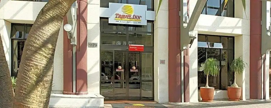 Flat Rua Borges Lagoa 1179 c/ garagem UH1008