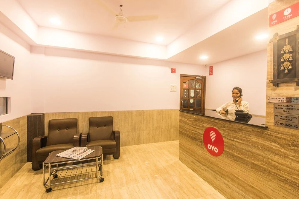 OYO Flagship 573 Chakala Sahar Road