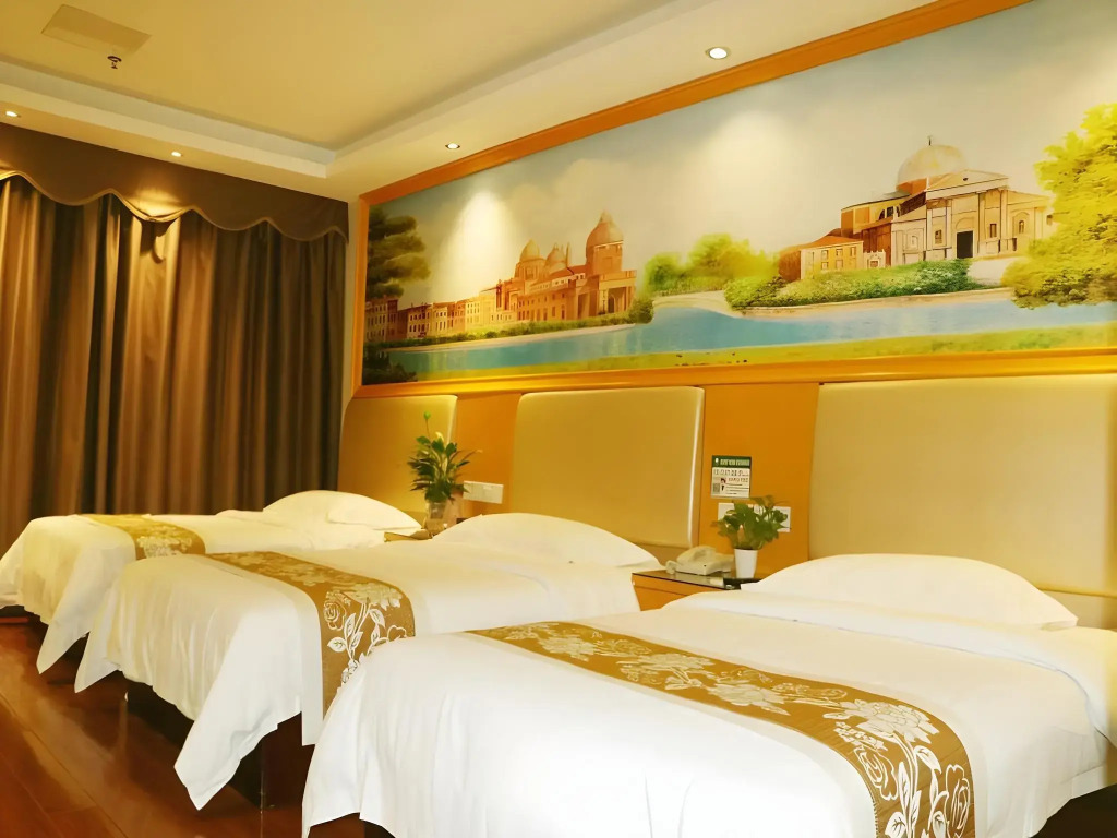 GreenTree Inn Guangzhou Chimelong Paradise Yuangang Metro Station Hotel