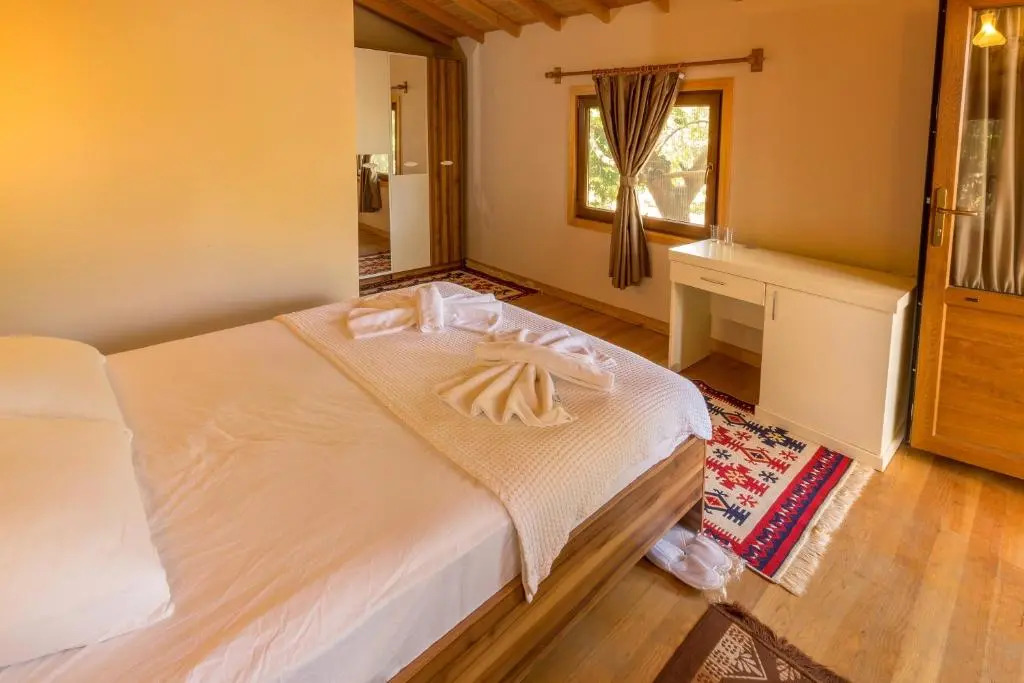 Secret Garden Hotel & Bungalows