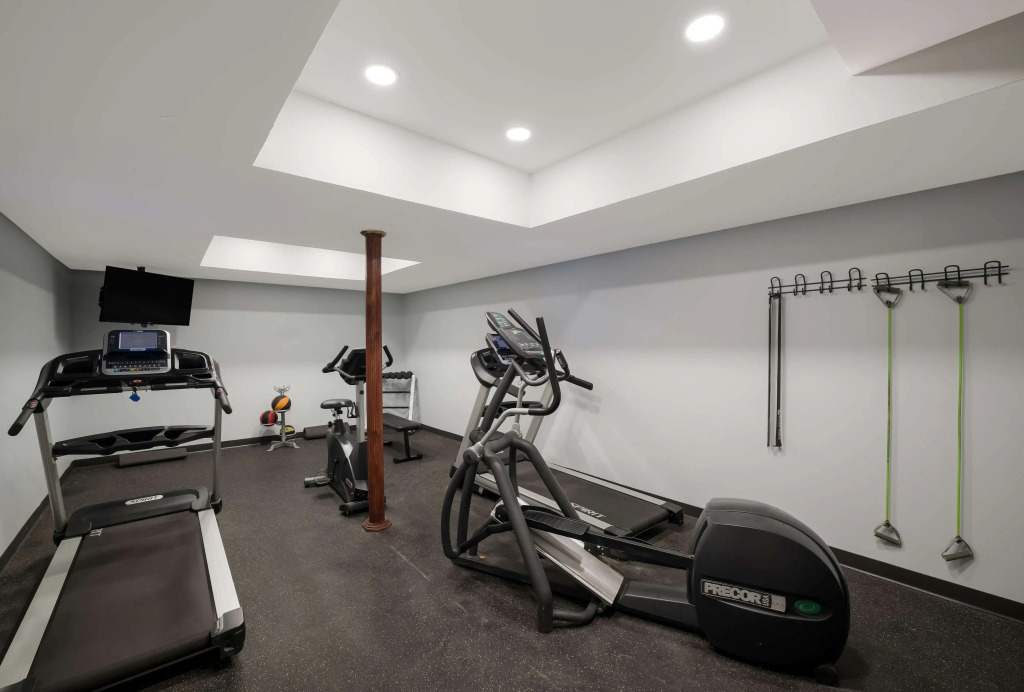 SureStay Plus by Best Western Woodbury Inn