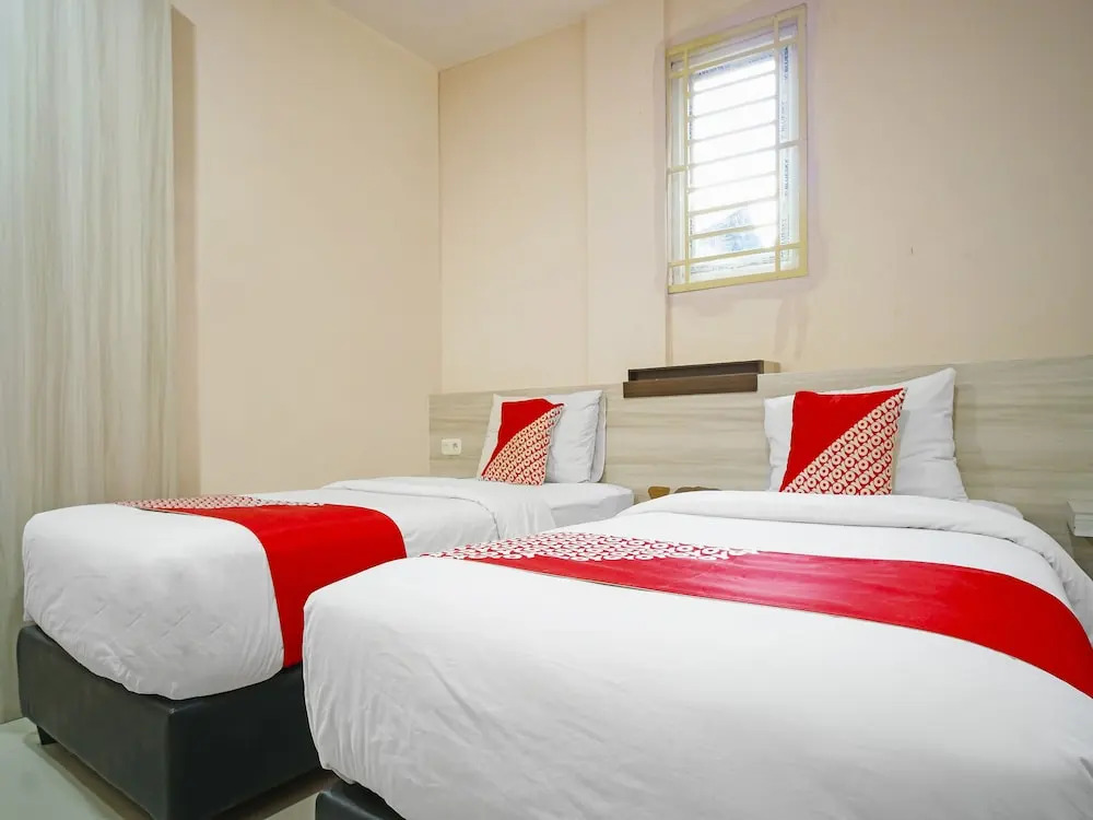Collection O 91373 M Hotel