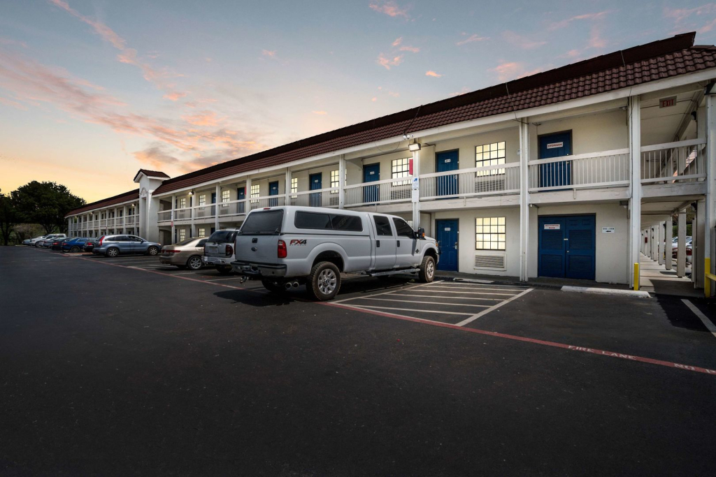 Motel 6-Dallas, TX - Market Center