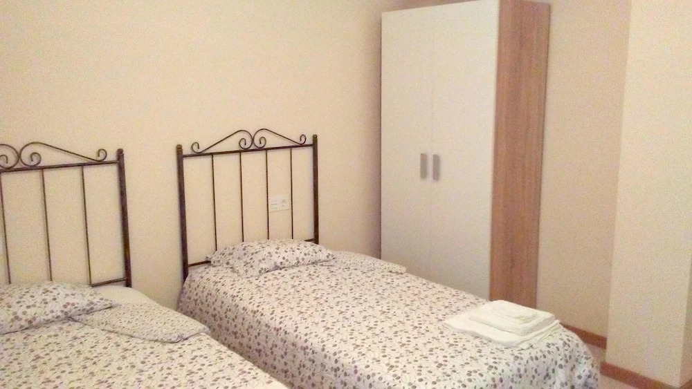 Apartment With 3 Bedrooms in Oviedo, With Wifi - 28 km From the Beach