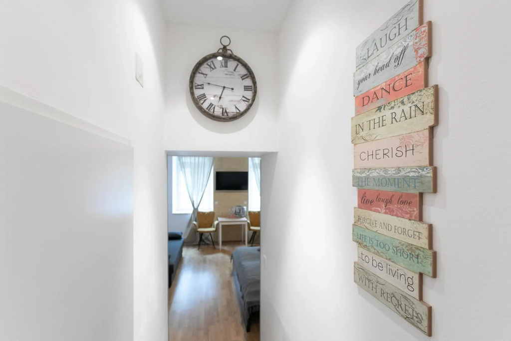 Apartment, modern und neu renoviert