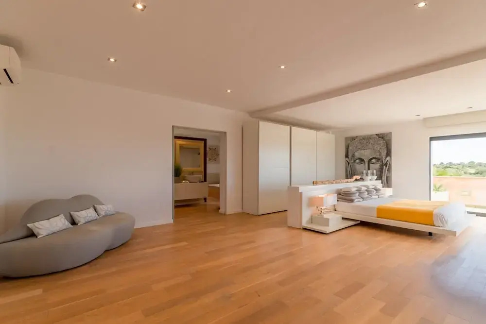 Sa Canoveta with Designer Kitchen