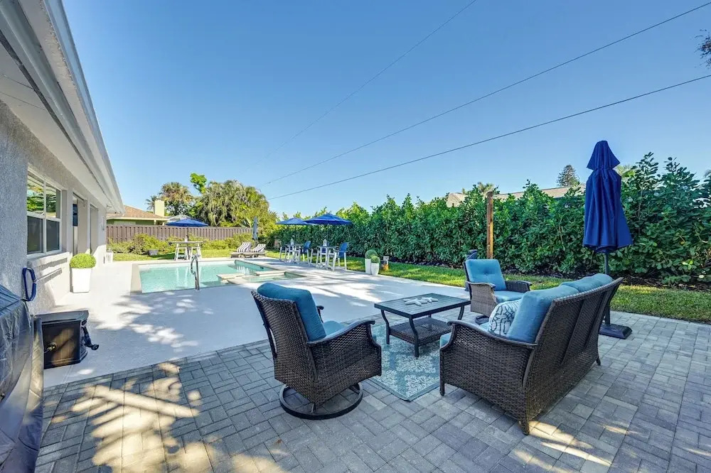 Pool & Spa: Luxe Home in Naples!