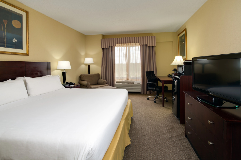 Holiday Inn Express & Suites Sebring by IHG