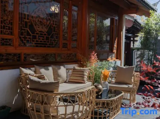 Yuanli Shuxia Homestay (Lijiang Ancient City South Gate Branch)