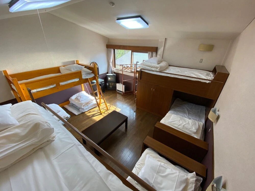 Guest House Nishiborakan - Hostel