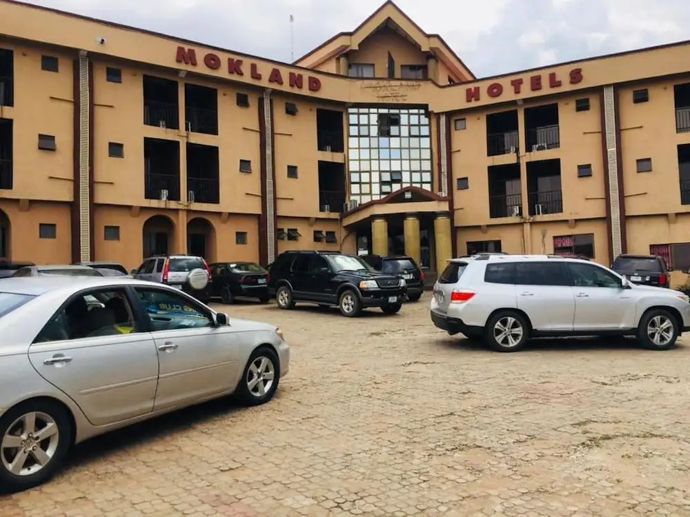 Mokland Hotel and Suites
