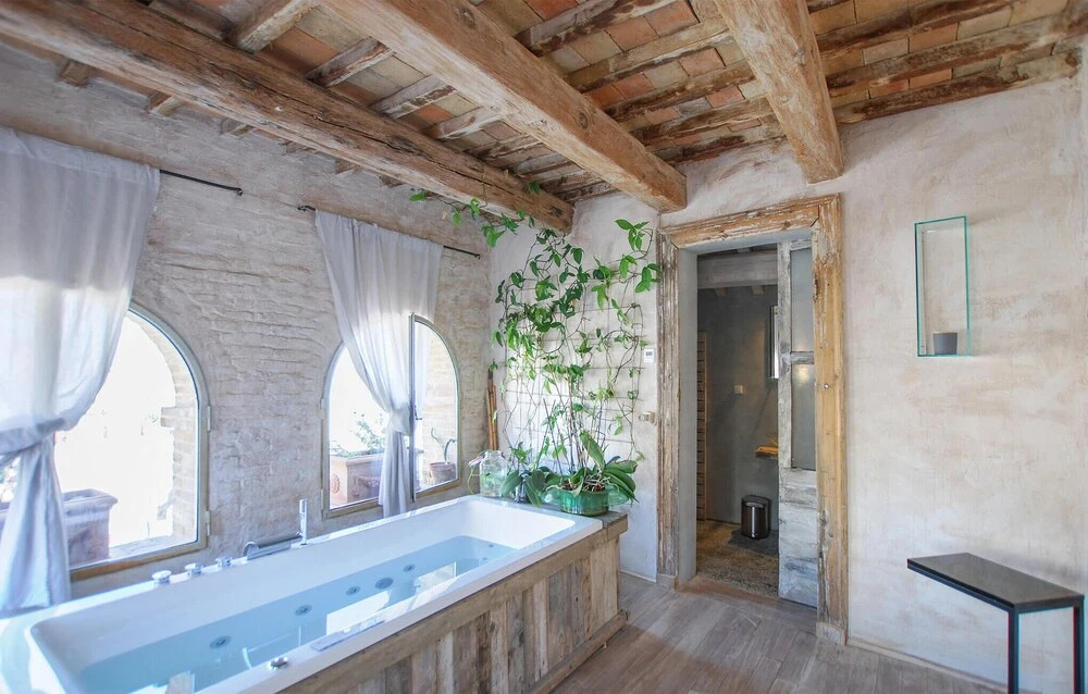 Awesome Home in Potenza Picena With 4 Bedrooms and Wifi