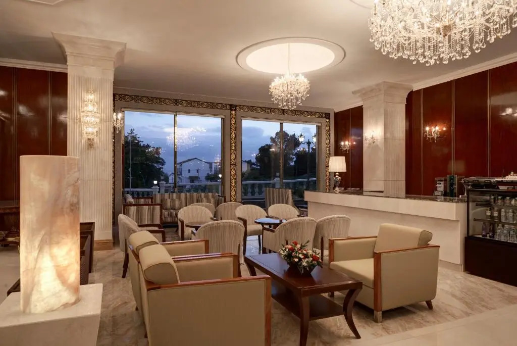 GoldOne Hotel & Suites