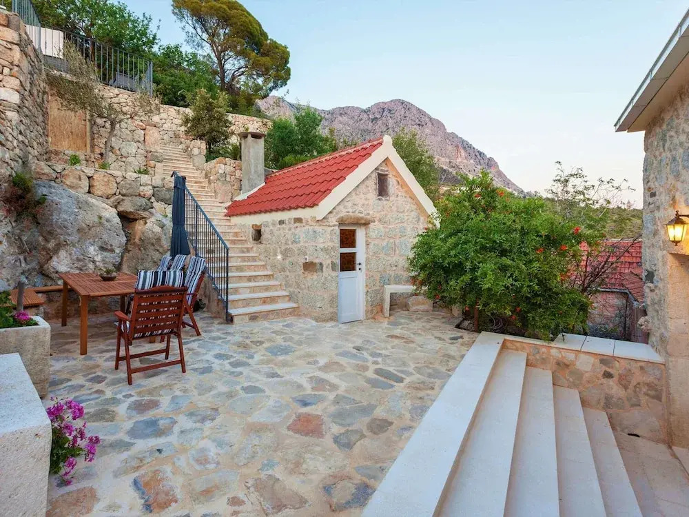 Villa in Podgora with Pool near Beach