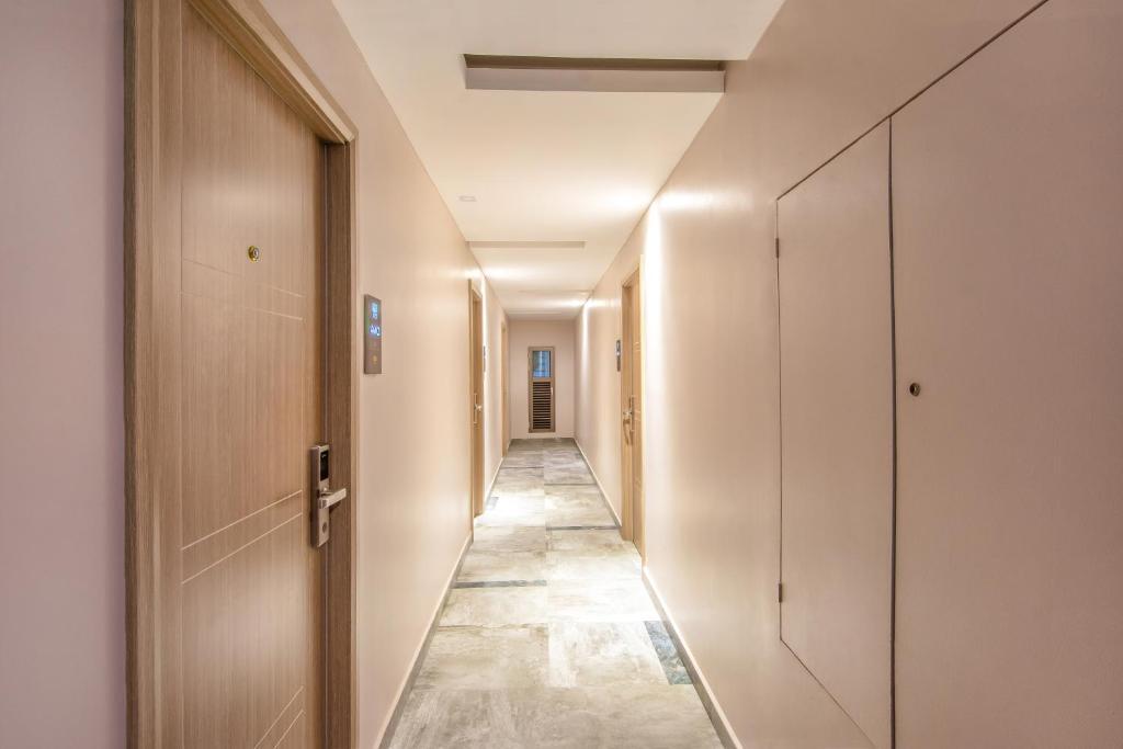 Отель Triton Prestige Seaview and Spa