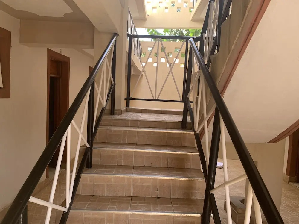 leleshwa inn