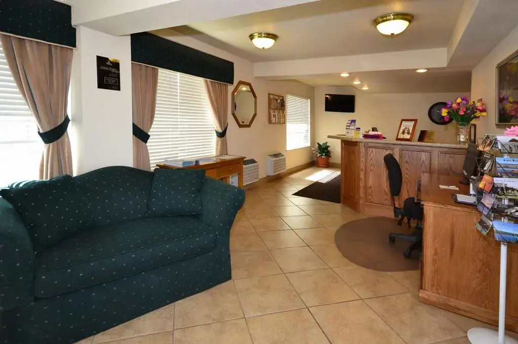Trailside Inn