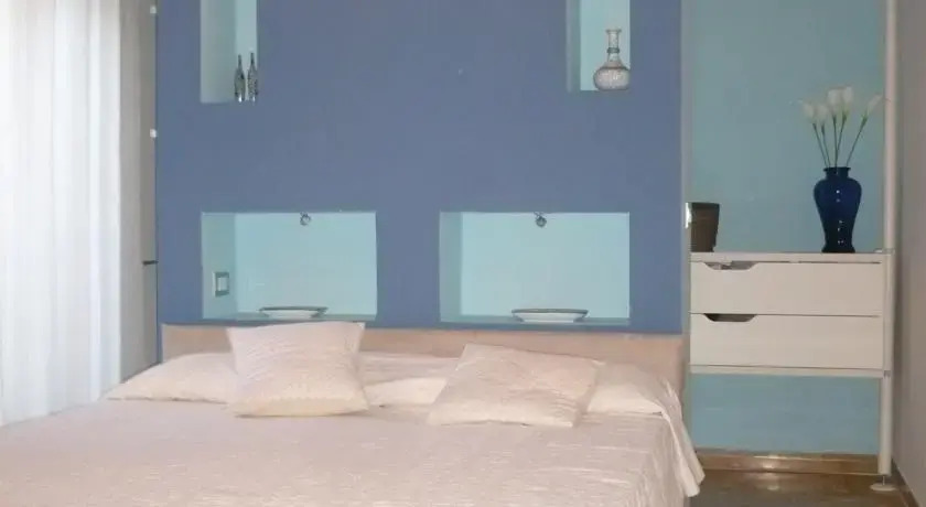 Joes Unforgettable Vatican Nest
