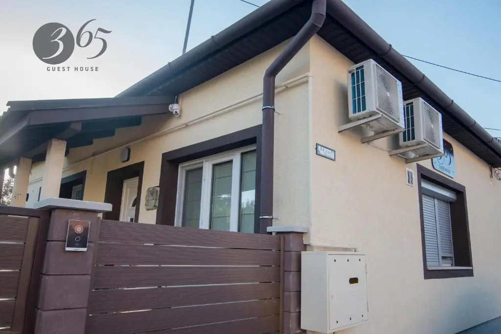 365 Guest House
