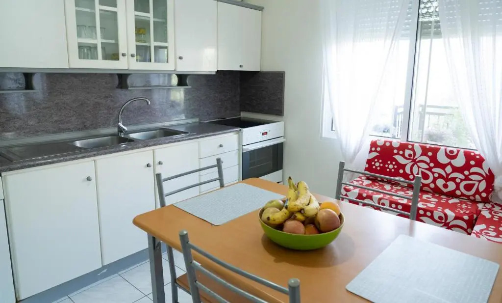 Melanthi Apartment