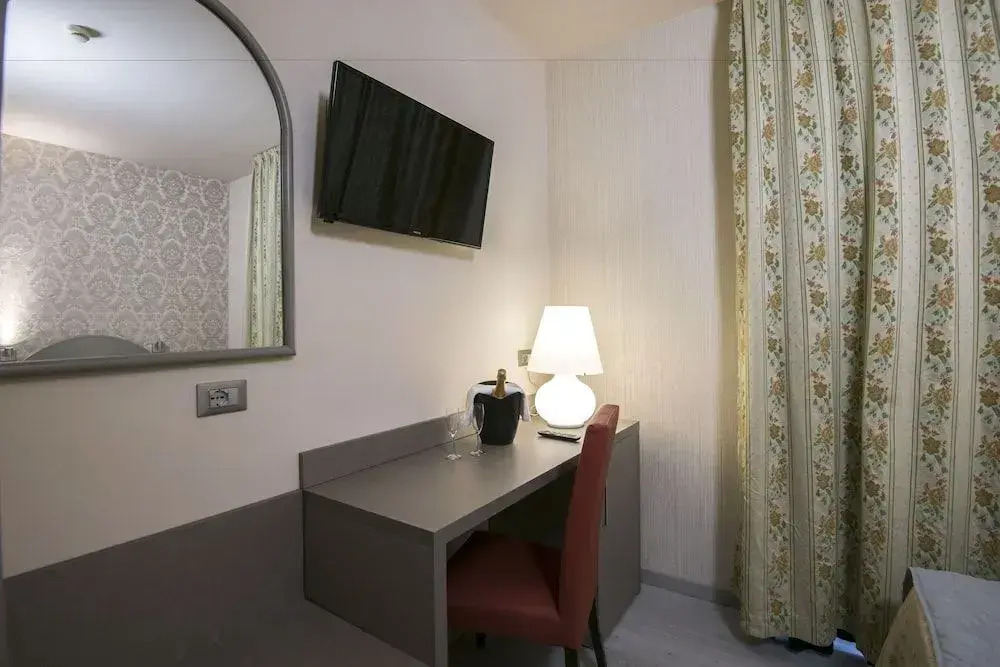 Marchi Hotel