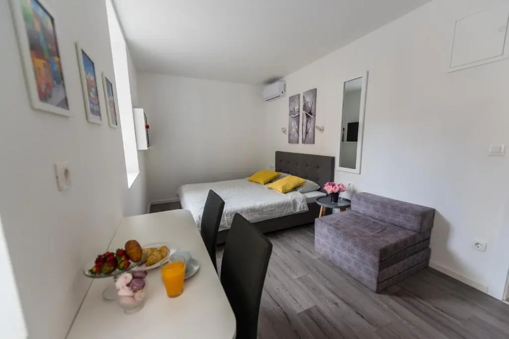 Kings Street Apartments