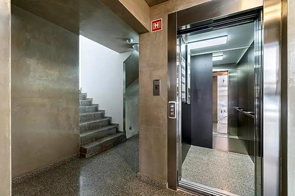 N1 Hostel Apartments and Suites