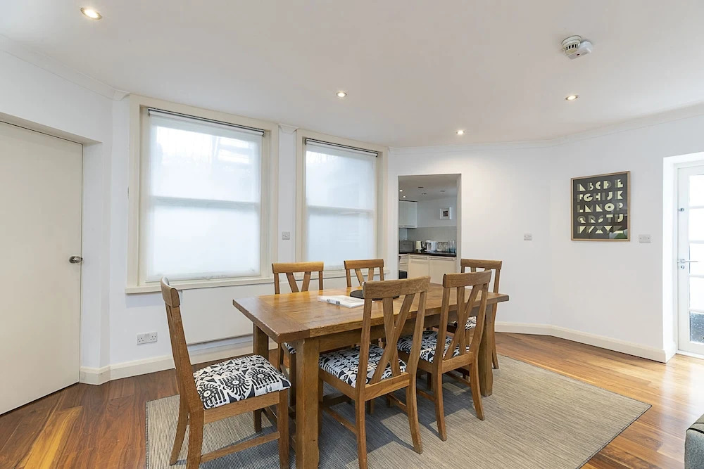 Charm 2BR South Kensington Flat Near Gloucester Rd