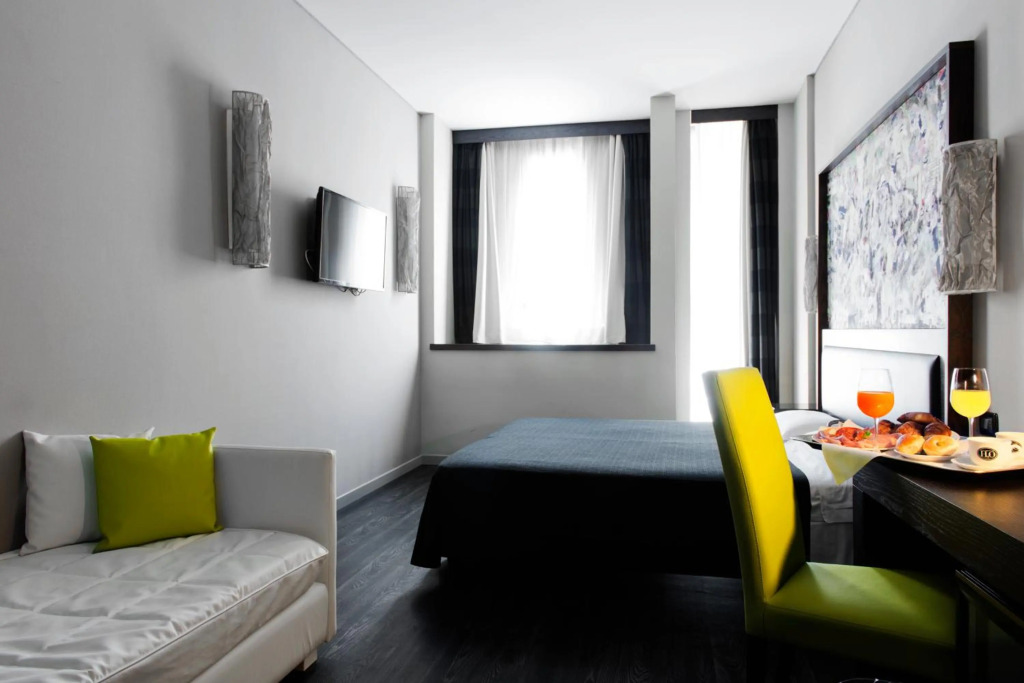 Twentyone Hotel