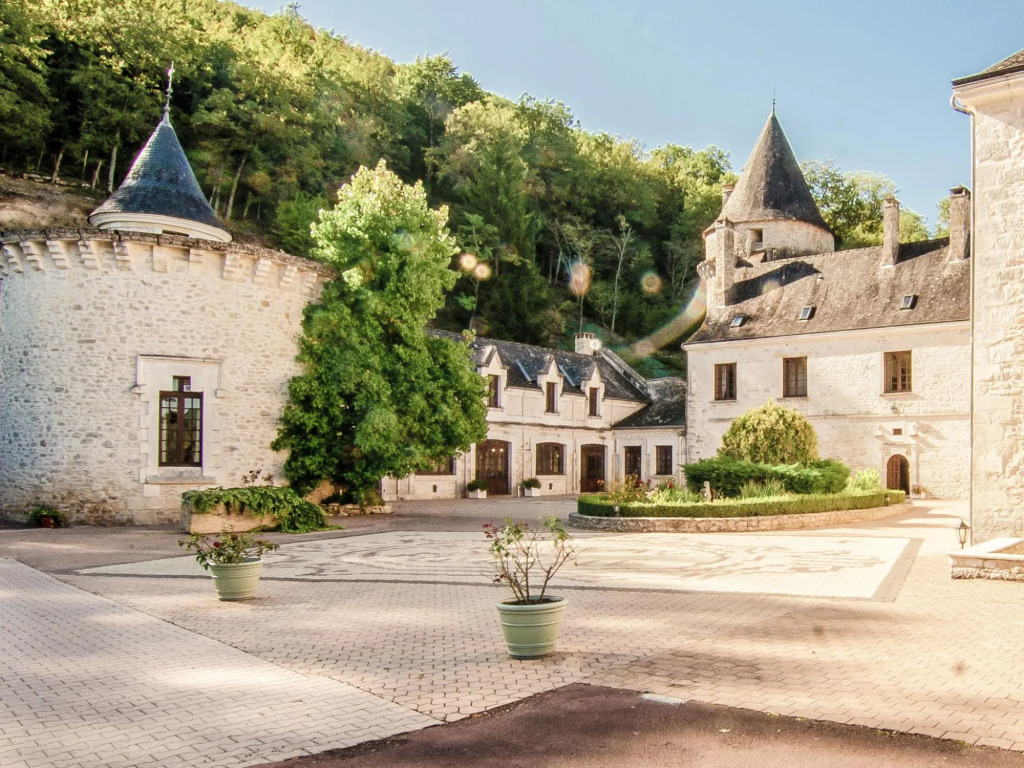 Riverside Charm in Perigord Noir