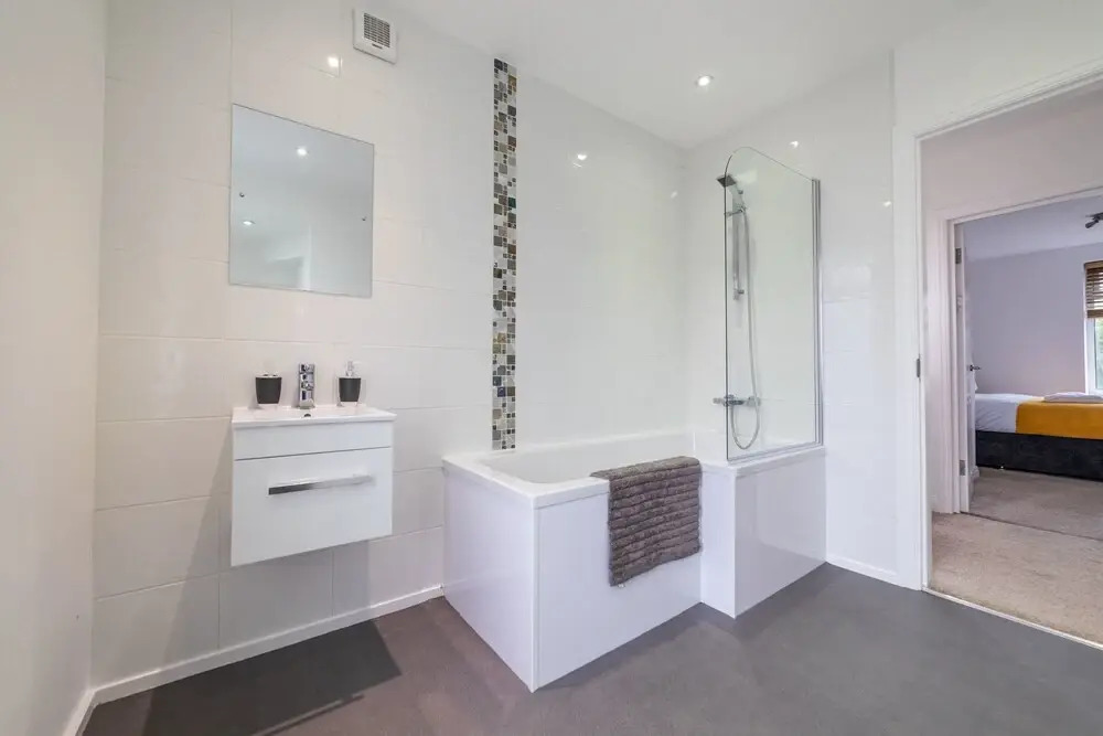 The Elk Suite Sasco Apartments