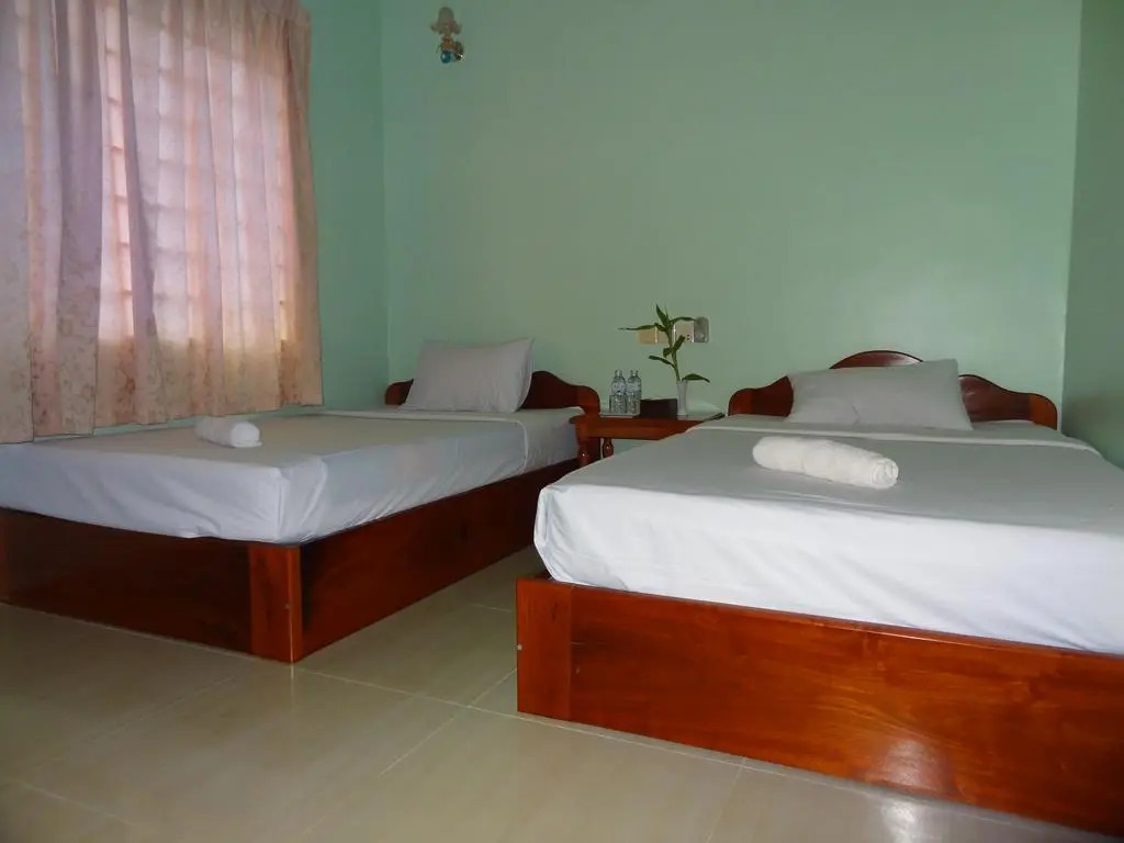 Damnak Riverside Villa