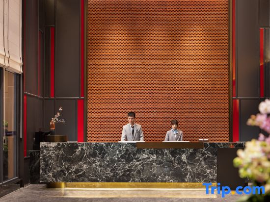 Four Seasons Feng Hotel