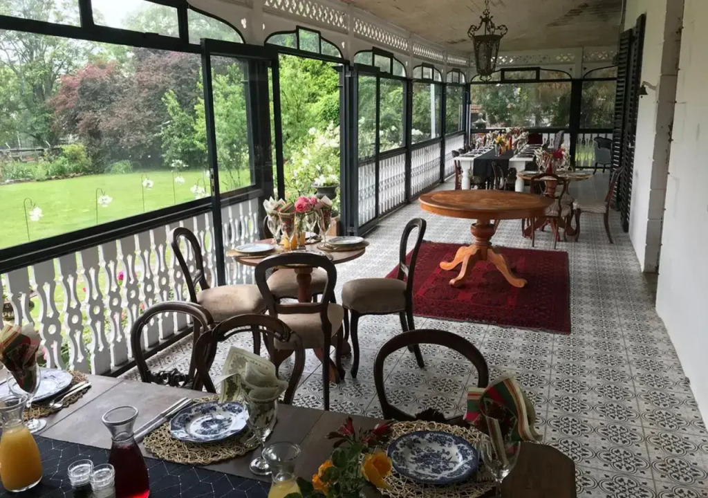 The Victoria House