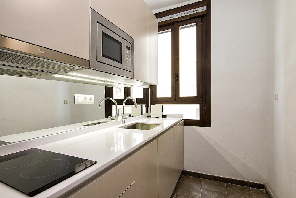 Bright and Elegant 3BR Exclusive Retreat